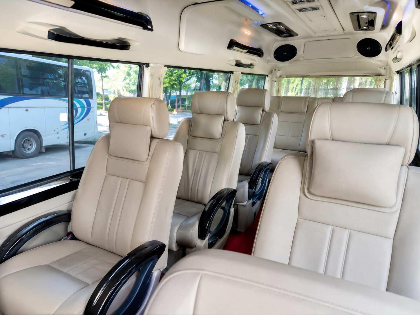 Tempo Traveller On Rent In Rajkot